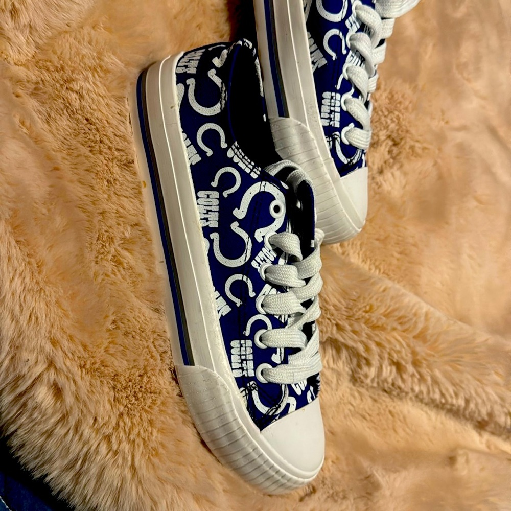 Women’s Indianapolis Colts sneakers